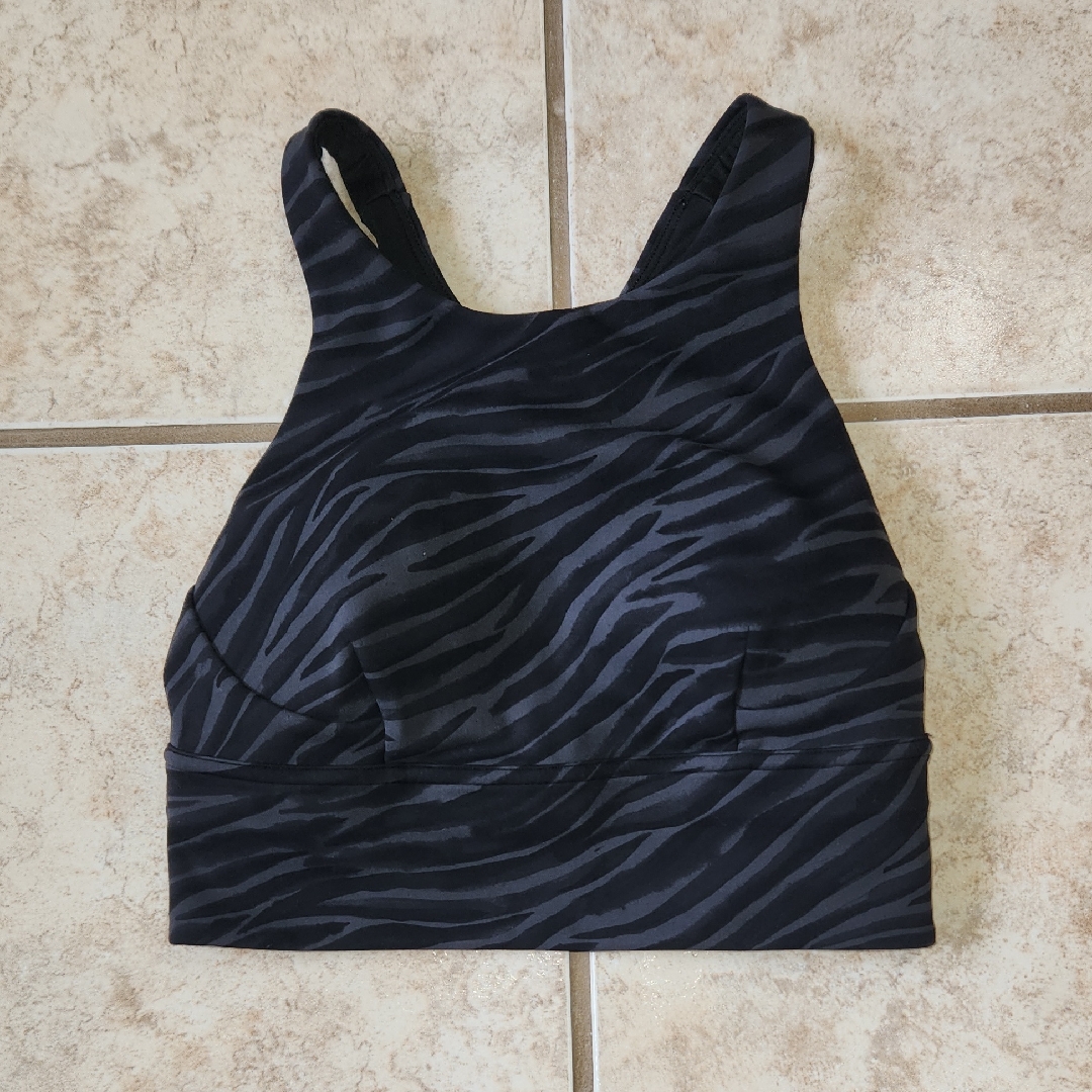 Lululemon Wunder Train Long-Line Sports Bra. Size 4. Euc